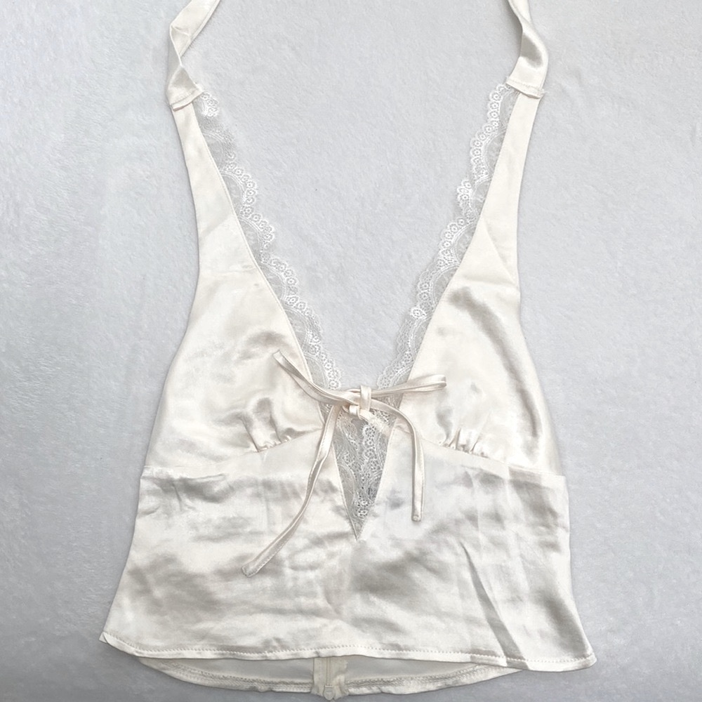 BRAND NEW ivory colored halterneck top with lace detailing